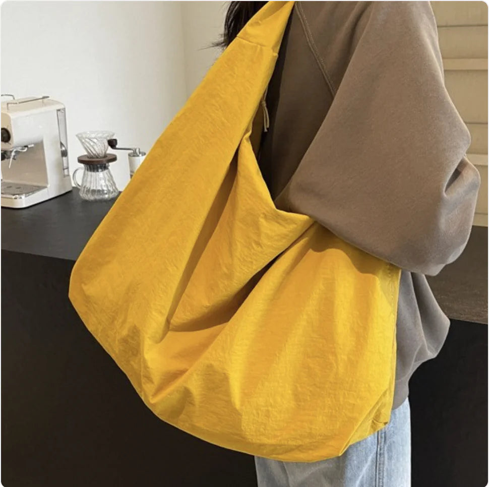 Stylish Large-Capacity Shoulder Bag